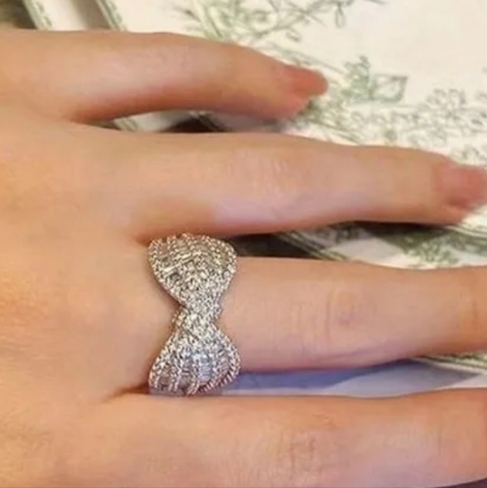 Knot Ring